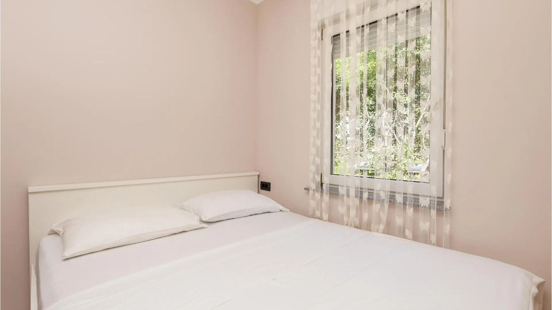 2 Bedroom Pet Friendly Apartment In Opatija Croatie